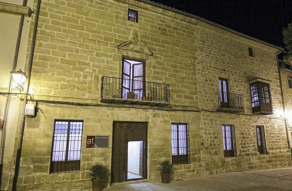 Alvaro De Torres Boutique Úbeda Exterior foto